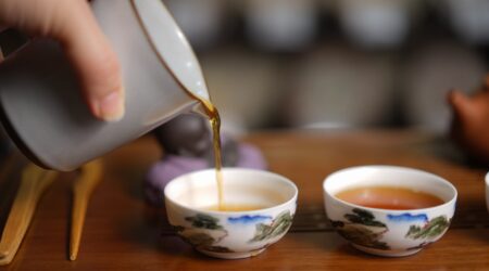 Что лучше для чаепития: гайвань или чайник?