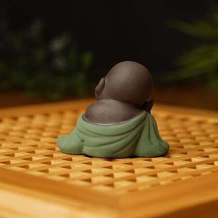 Чайная фигурка "Улыбающийся Будда поднес руку к уху" - фото 4
