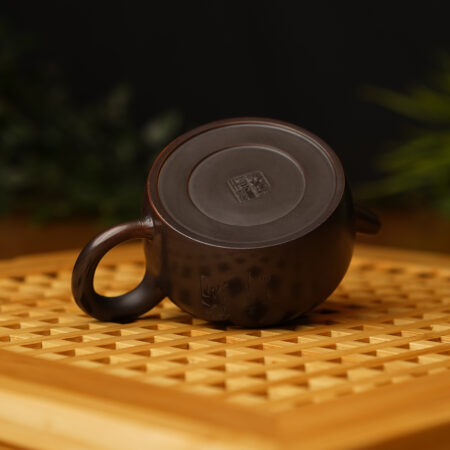 Чайник из Гуанси Дэ Чжун 150 мл., нисинская керамика "Чаепитие старца" - фото 3