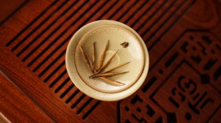 Красный чай Дянь Хун: эффект и полезные свойства